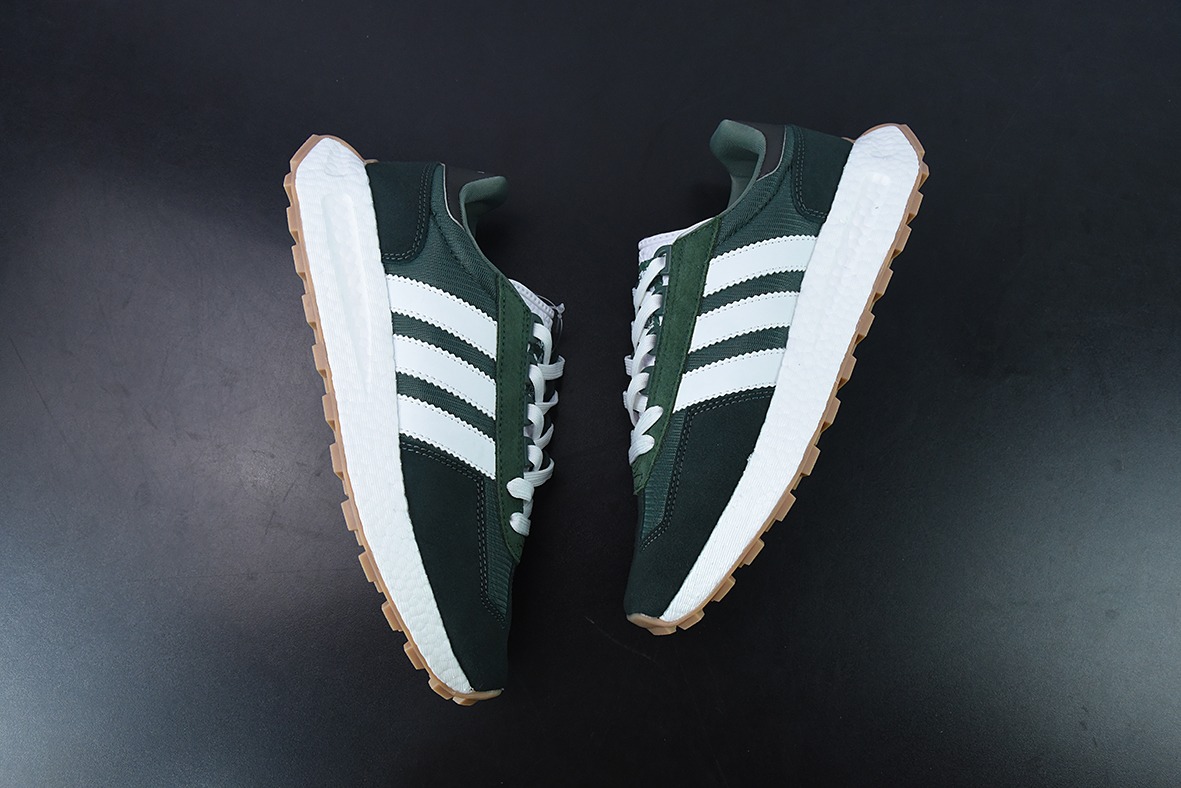 adidas Racing E5 Boost Prototype  速度轻盈复古系列 百搭透气运动慢跑鞋官方货号：GW6572