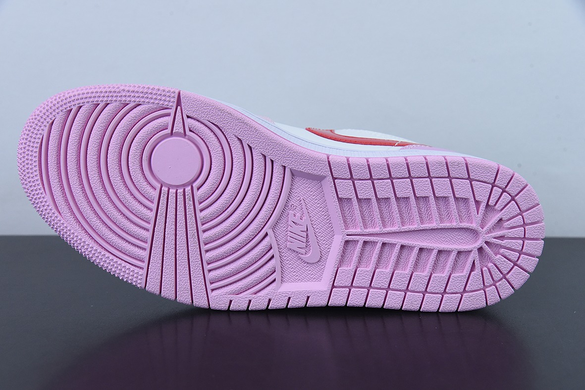 NK  Air Jordan1 Low AJ1乔丹一代低帮白粉红勾女款低帮板鞋 货号：DR0758-170