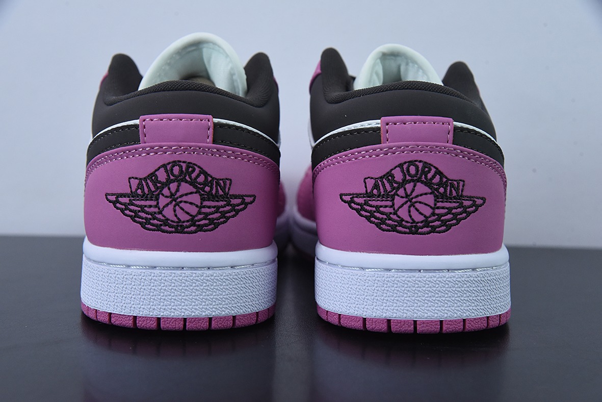 NK Air Jordan 1 Low AJ1 乔1白粉黑勾 低帮休闲板鞋  货号：DC1767-160