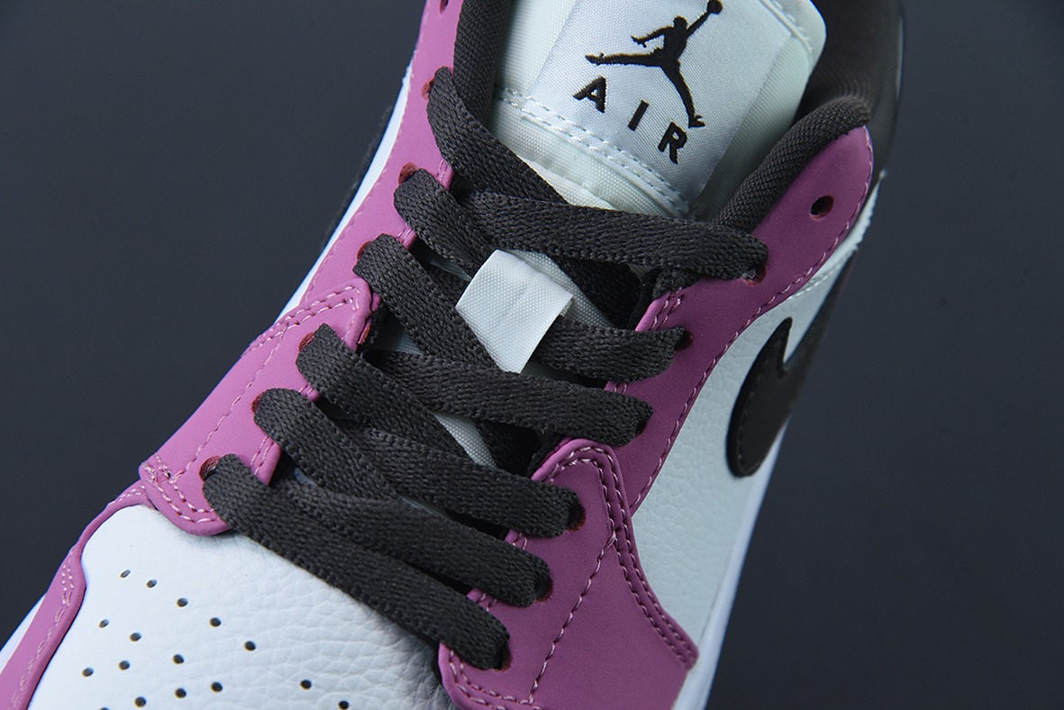 NK Air Jordan 1 Low AJ1 乔1白粉黑勾 低帮休闲板鞋  货号：DC1767-160