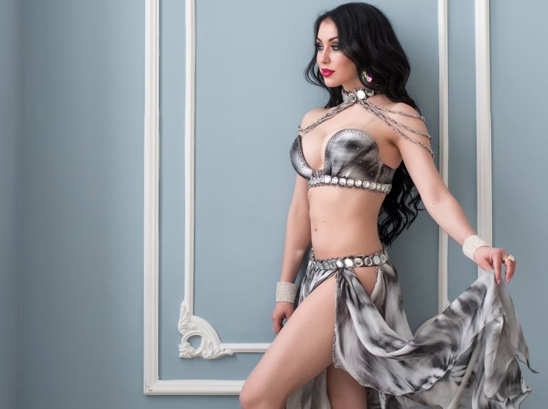 【捐赠19.9[红包]·《北京SIOD东方舞网校-【技巧+小舞码】埃及Yana上下胯西米》】 【原版无水印】