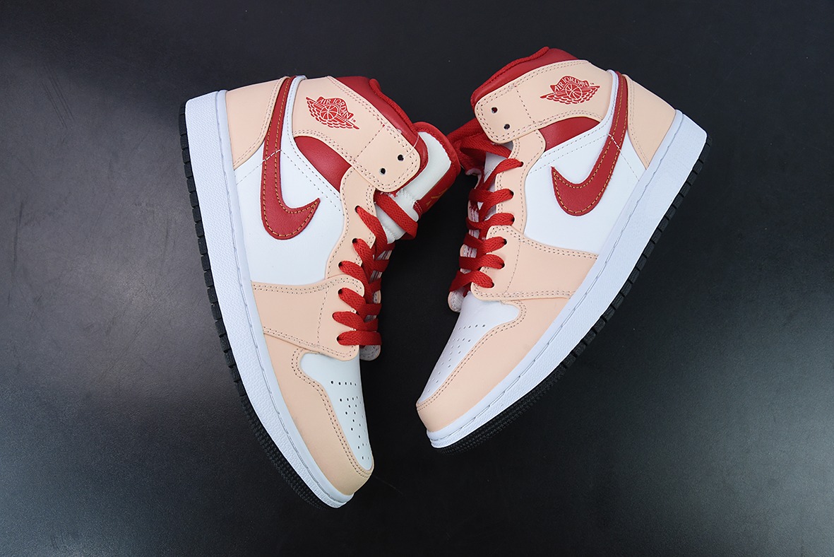 J09L3 过验版AJ1 MID 中邦 黄白色男女同款篮球鞋 货号554725-201