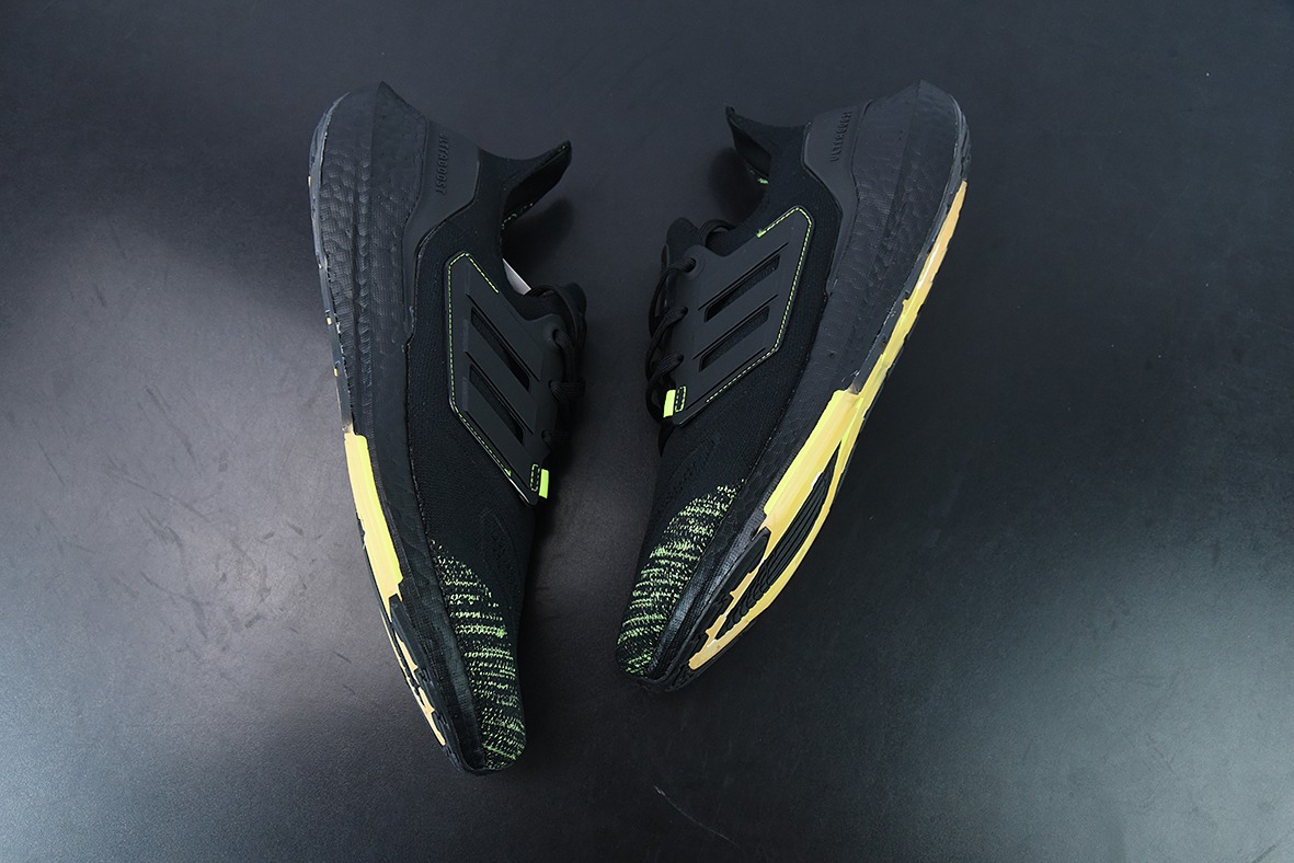 Ad Ultra Boost 22 Consortium 阿迪达斯 8.0厚底爆米花跑鞋货号：GX5915 UB8.0