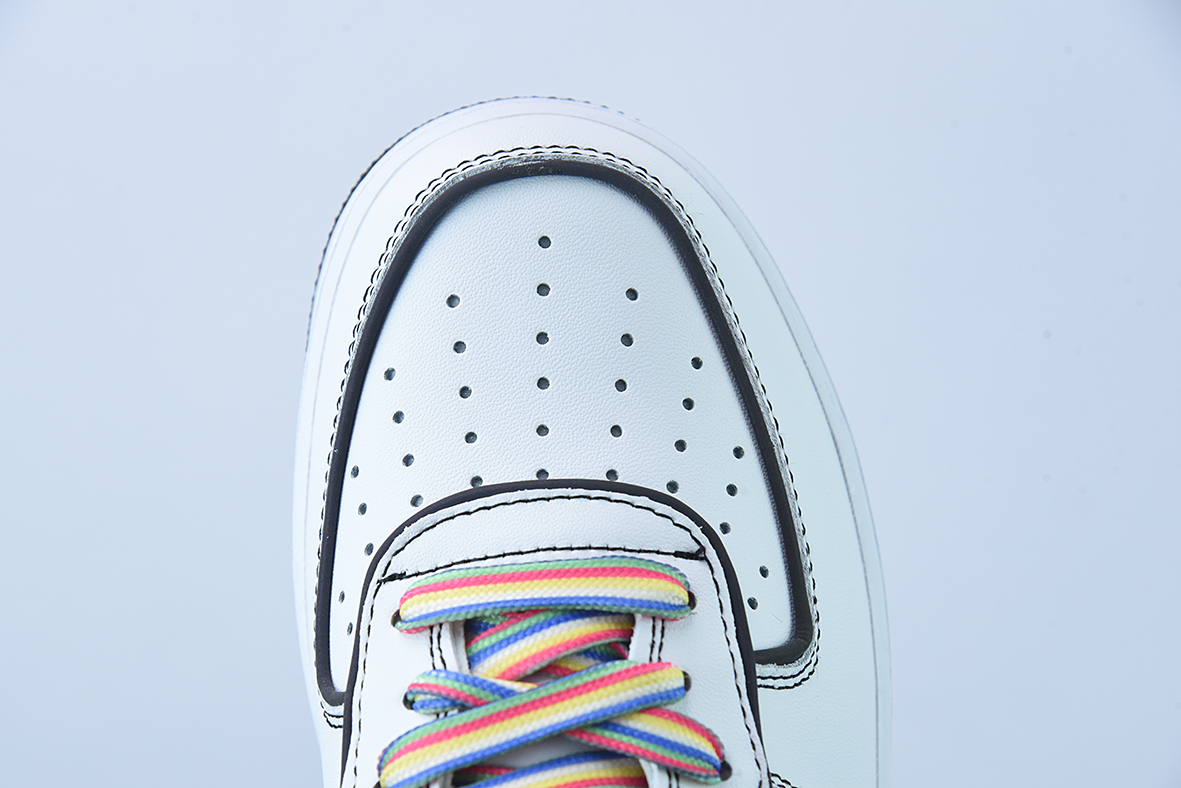 Nike Air Force 1 AF1 空军一号/低帮 白黑 彩虹鞋带  3M反光版货号：GU6936-599