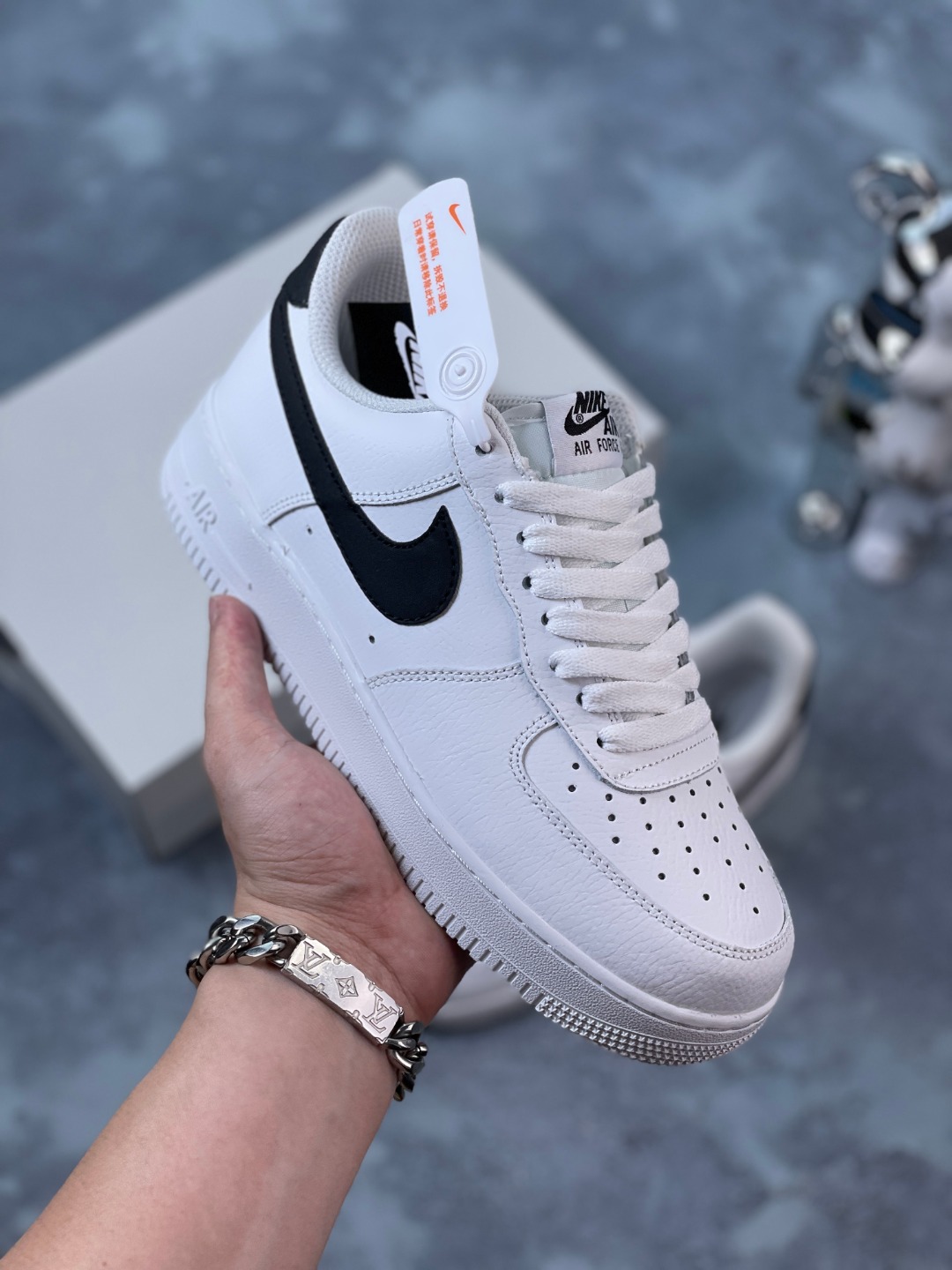 Nike Air Force 1 Low "White and Black" blanco y negro, pequeño G-Dragon, sincronizado oficialmente, nivel ori…