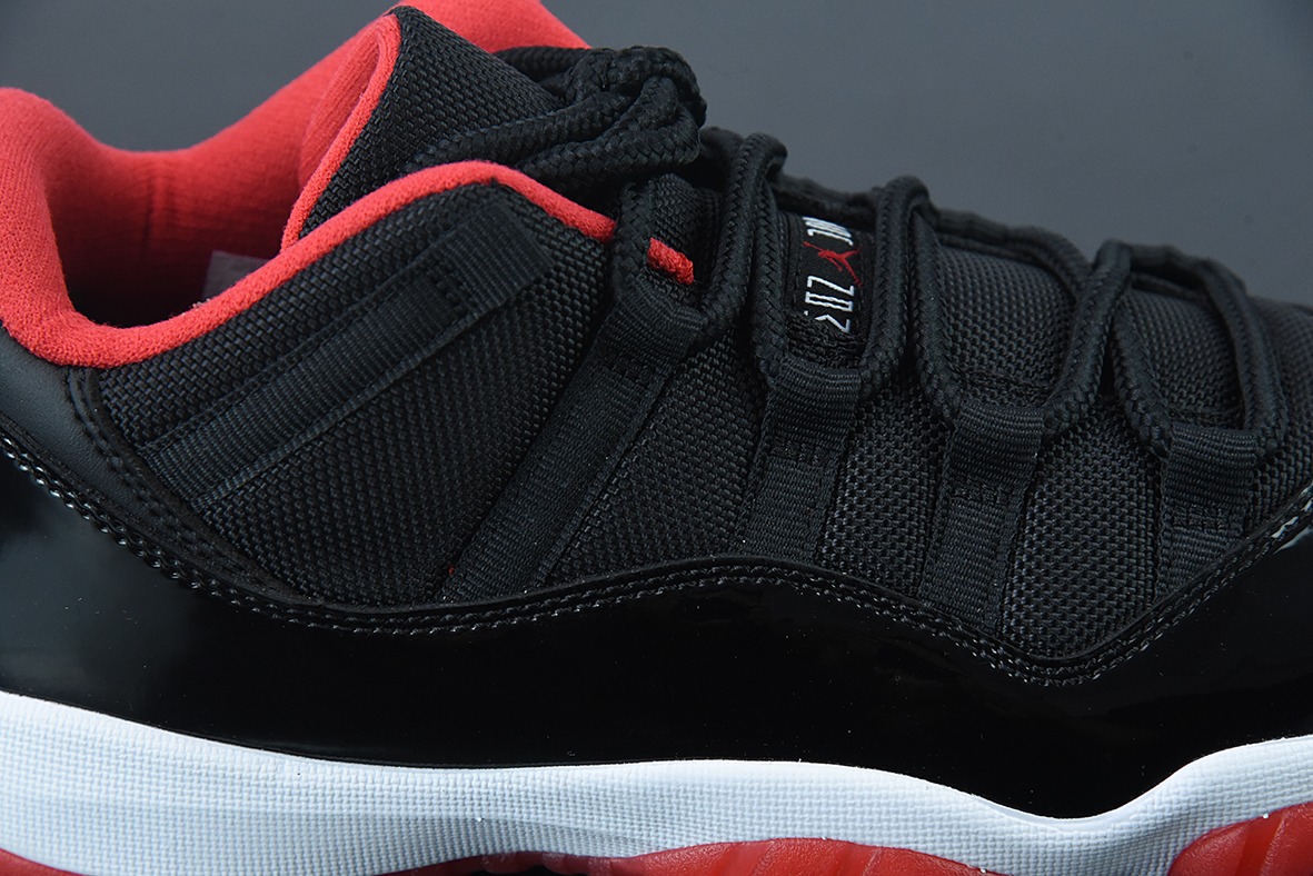 Air Jordan 11 Retro Low AJ11 黑红男士运动鞋 货号：528895-012