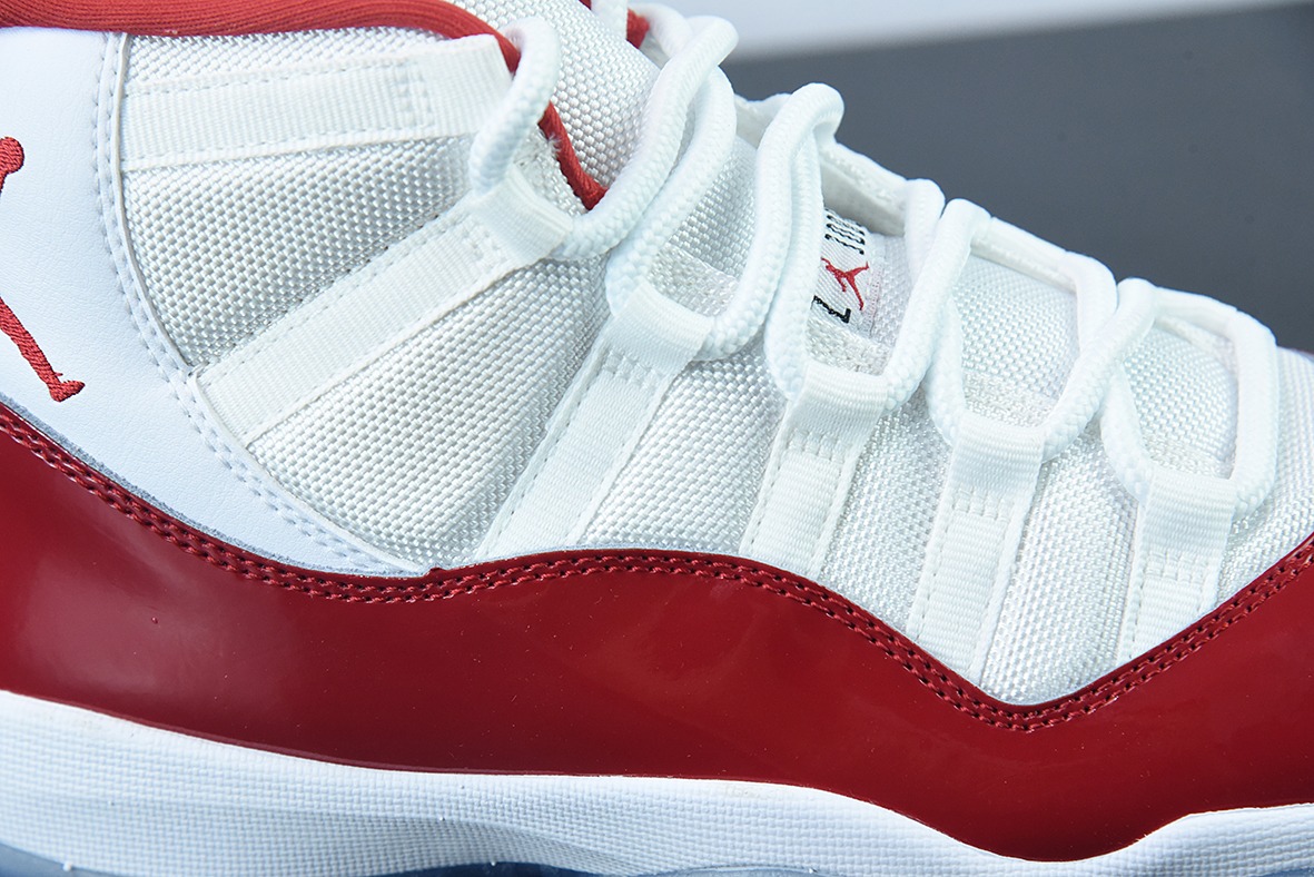 Air Jordan 11 Retro " Cherry " AJ11乔11 白红男士高帮运动鞋  货号：CT8012-116