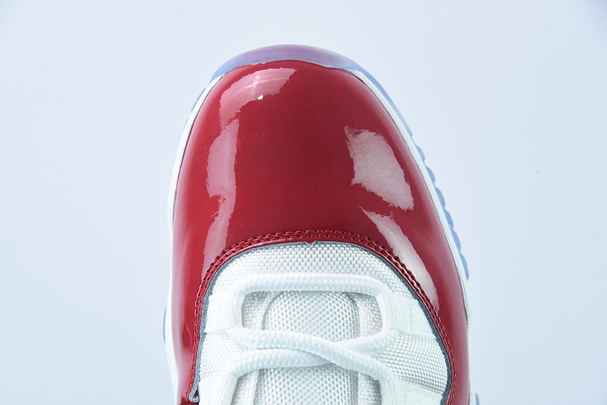Air Jordan 11 Retro " Cherry " AJ11乔11 白红男士高帮运动鞋  货号：CT8012-116