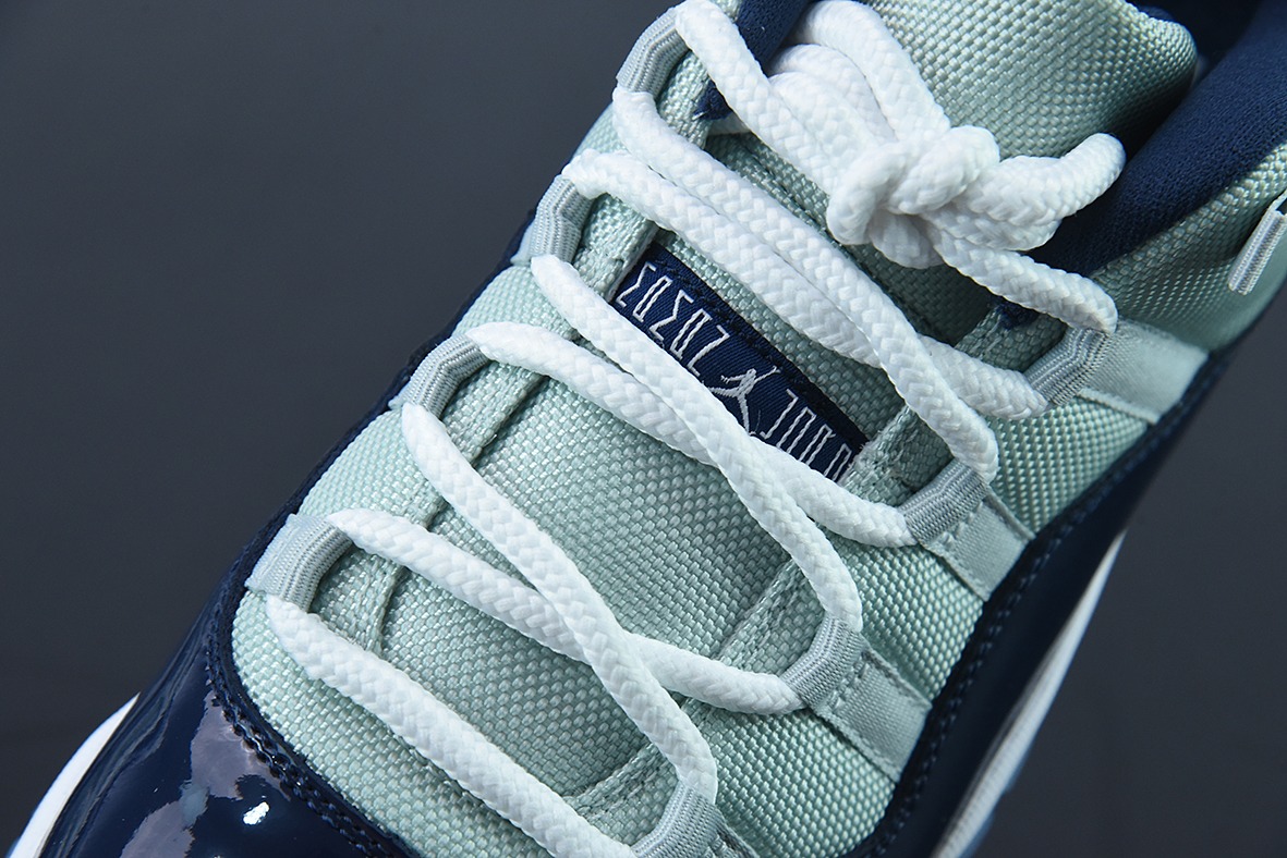 Air Jordan AJ11 Low "Georgetown" 乔治城低帮  货号： 528895-007