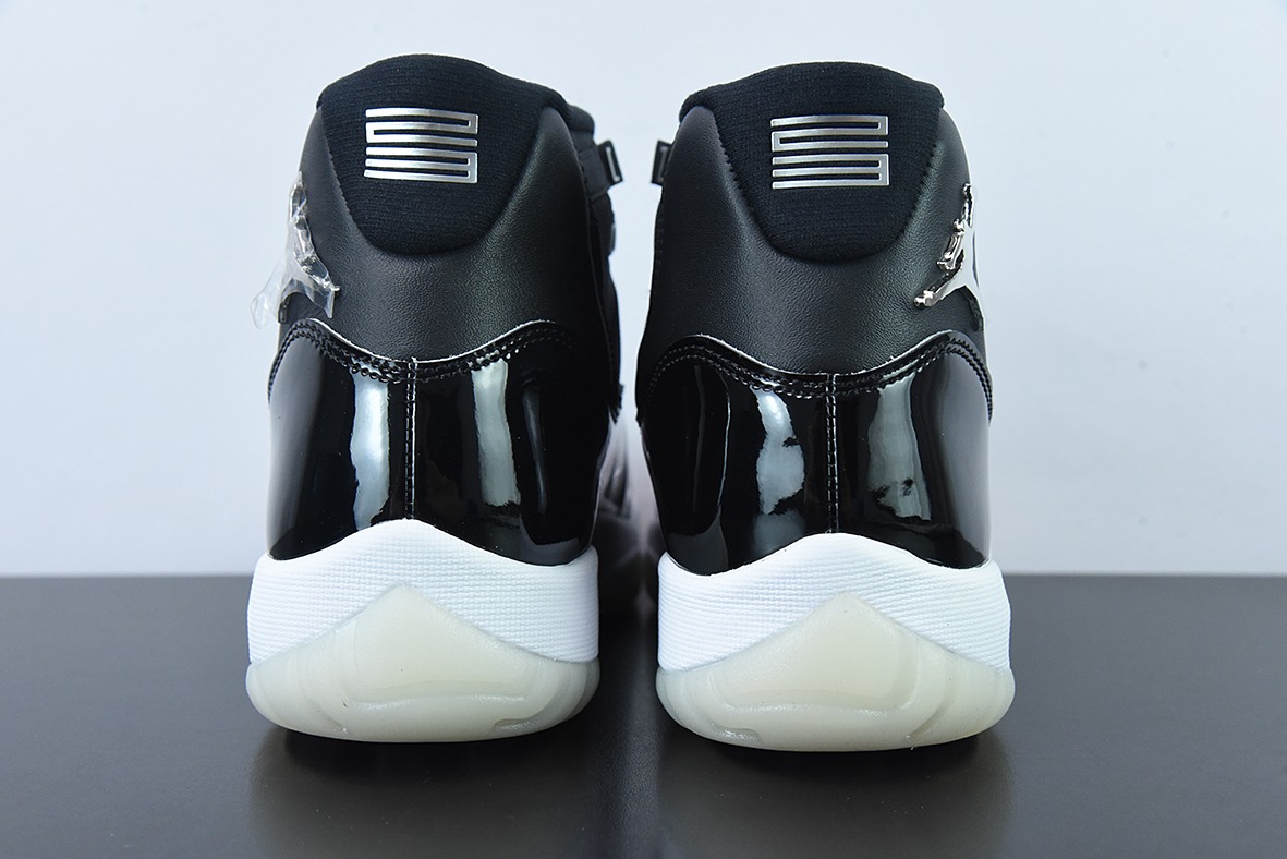 Air Jordan 11 AJ11 乔丹11代高帮篮球鞋/大魔王2.0黑银 货号： 378037-011
