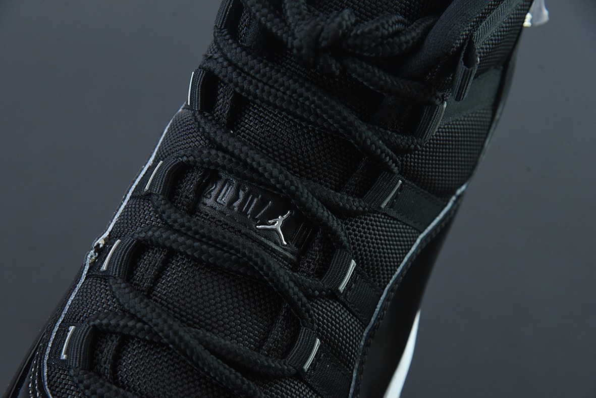 Air Jordan 11 AJ11 乔丹11代高帮篮球鞋/大魔王2.0黑银 货号： 378037-011