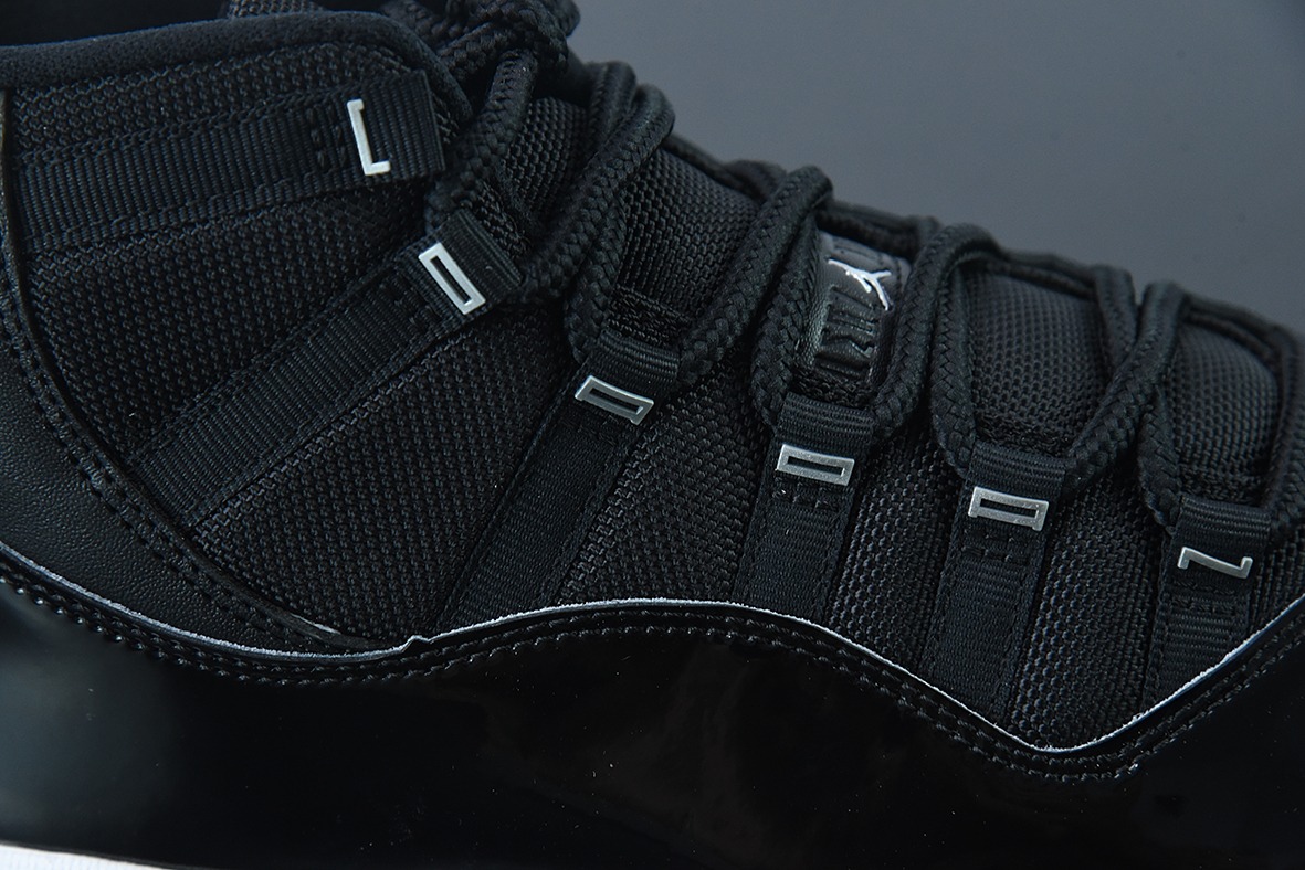 Air Jordan 11 AJ11 乔丹11代高帮篮球鞋/大魔王2.0黑银 货号： 378037-011