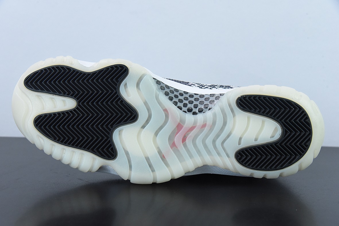 Air Jordan 11 Retro Low 白蛇低帮男士运动鞋 货号：CD6846-002