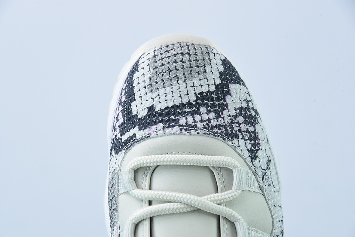 Air Jordan 11 Retro Low 白蛇低帮男士运动鞋 货号：CD6846-002