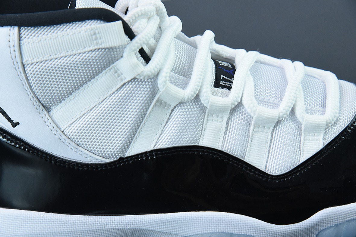 Air Jordan 11 Retro 黑白康扣高帮男士篮球鞋 货号：378037-100
