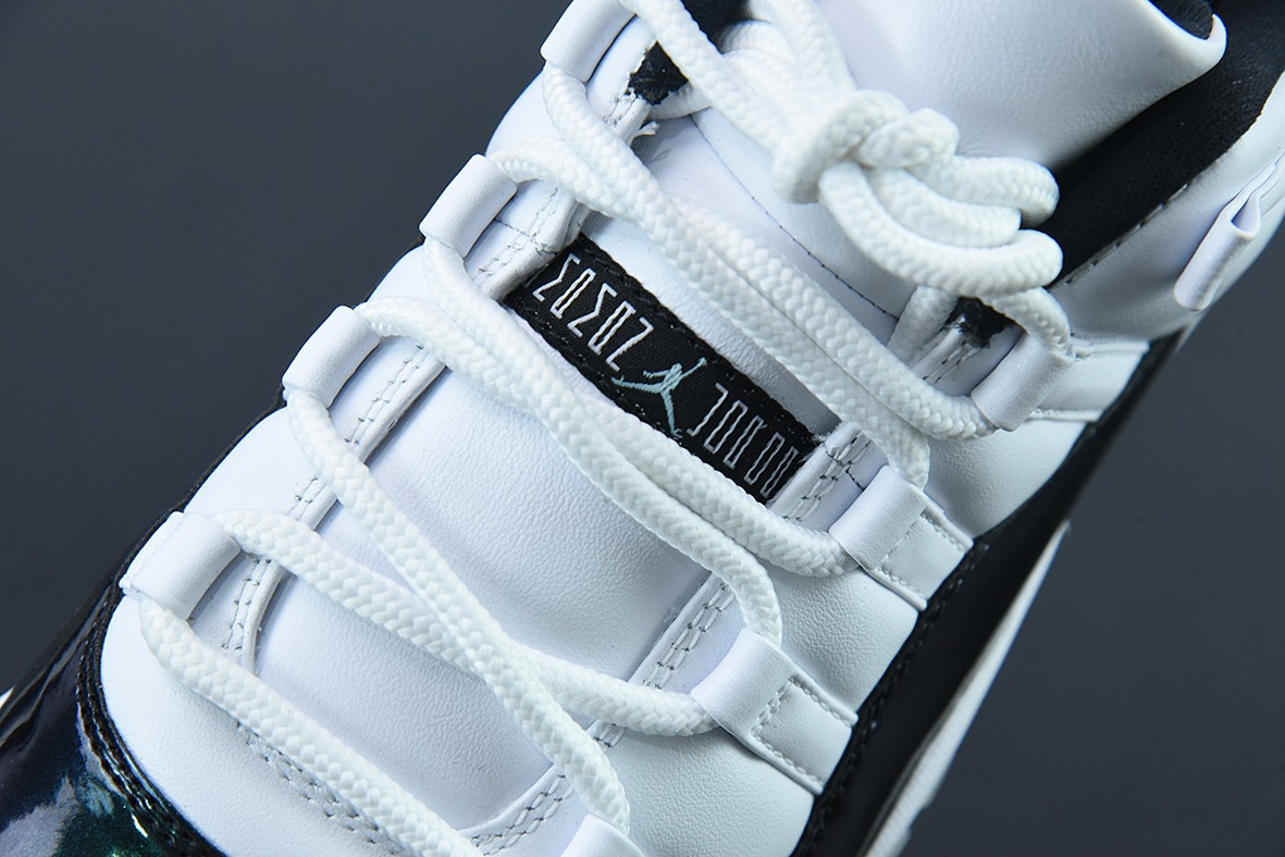 Air Jordan 11 Retro Low 变色龙低帮男士运动鞋 货号：528895-145