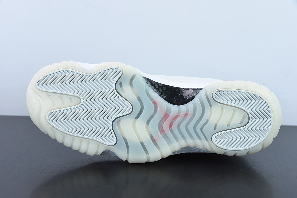 Air Jordan AJ11乔11 " Platinum Tint" 兔八哥高帮男士篮球鞋 货号： 378037-016