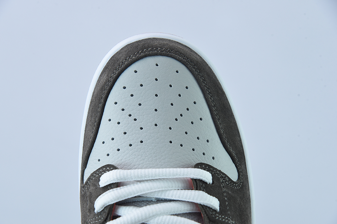 Nike SB Dunk Low Pro “涂鸦墙”复古低帮休闲运动滑板板鞋 货号：DH7782-001