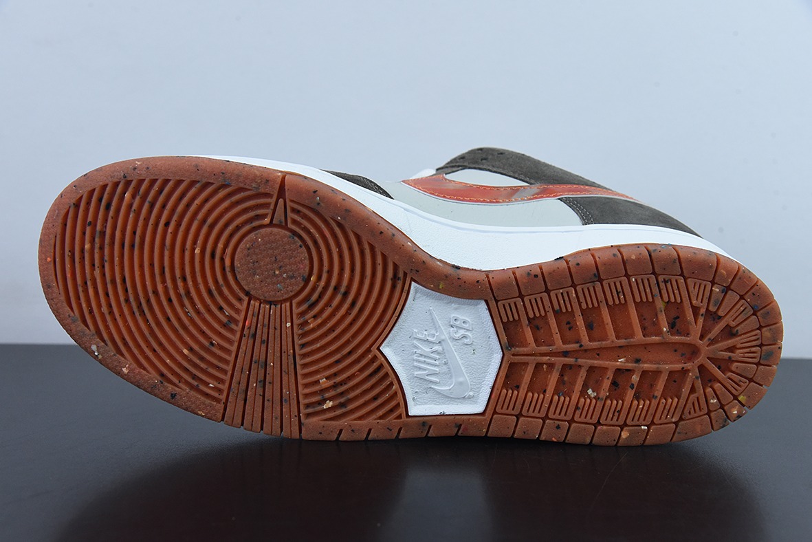 Nike SB Dunk Low Pro “涂鸦墙”复古低帮休闲运动滑板板鞋 货号：DH7782-001