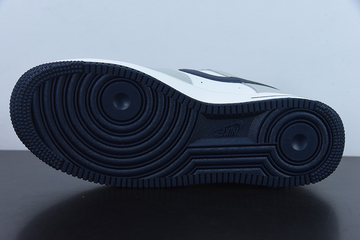 Nike Air Force 1 Low ’07 灰蓝满天星配色 空军一号低帮货号：KU5696-002