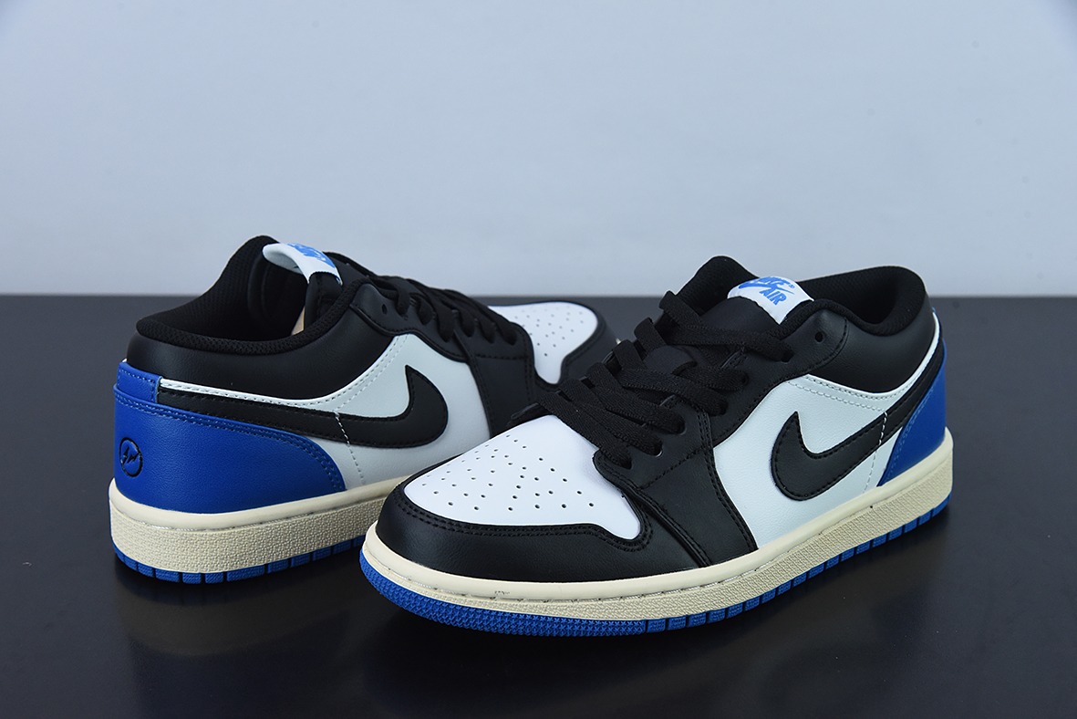 Air Jordan 1 Low AJ1 乔1黑蓝 鬼脸男女同款休闲板鞋 货号： DM7078-110
