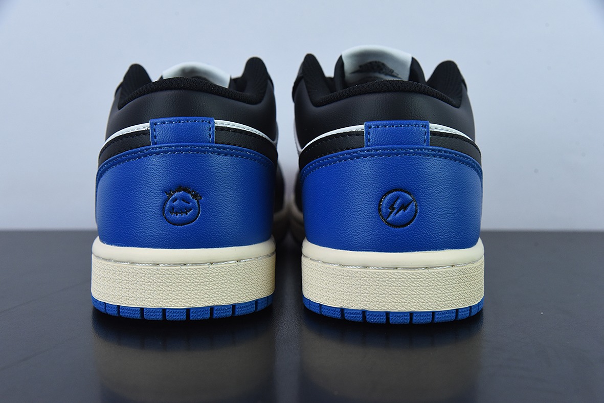 Air Jordan 1 Low AJ1 乔1黑蓝 鬼脸男女同款休闲板鞋 货号： DM7078-110