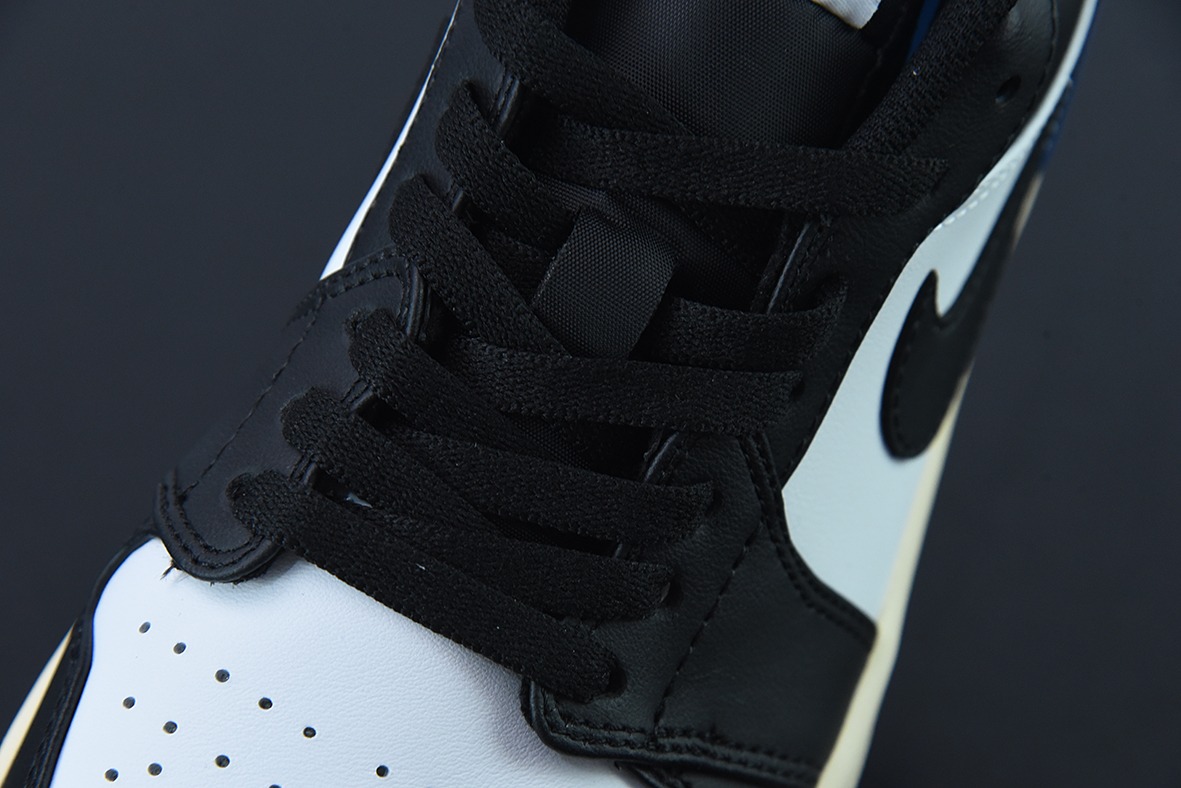 Air Jordan 1 Low AJ1 乔1黑蓝 鬼脸男女同款休闲板鞋 货号： DM7078-110