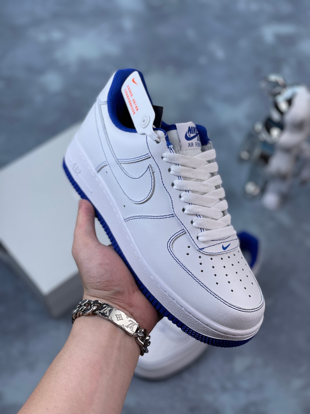 Nike Air Force 1 '07 costuras blanco y azul, horma original y cartón original, auténtica forma de Air Force, enfocado e…