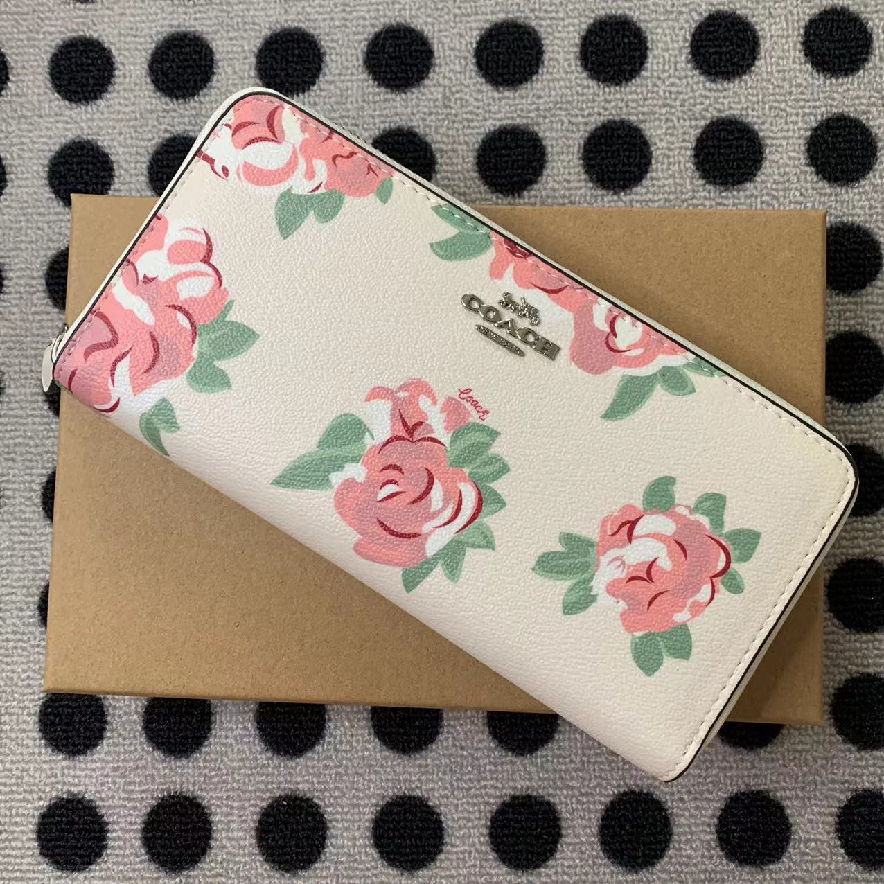 Coach ～COACH 女士钱包 花花 F26290 C2859 39189 67509 39189