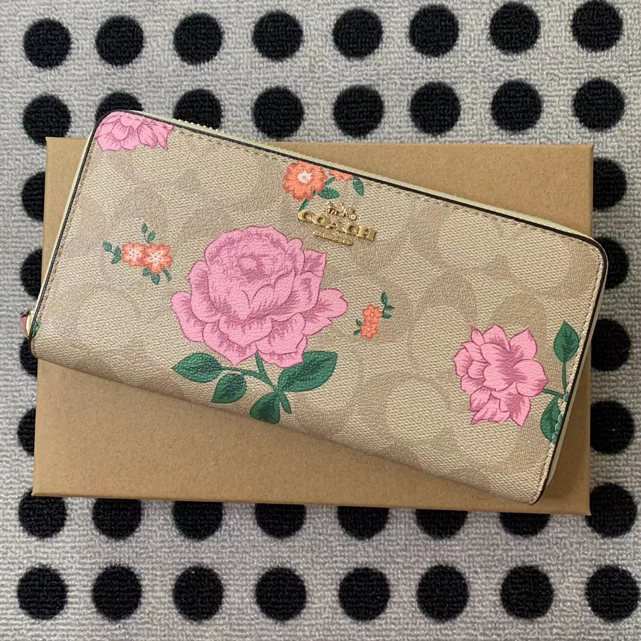 Coach ～COACH 女士钱包 花花 F26290 C2859 39189 67509 39189
