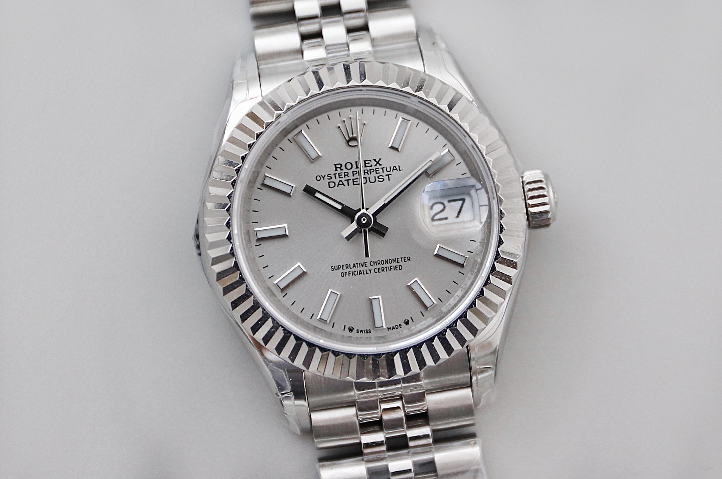 TWS新品 28Mm日志女装腕表