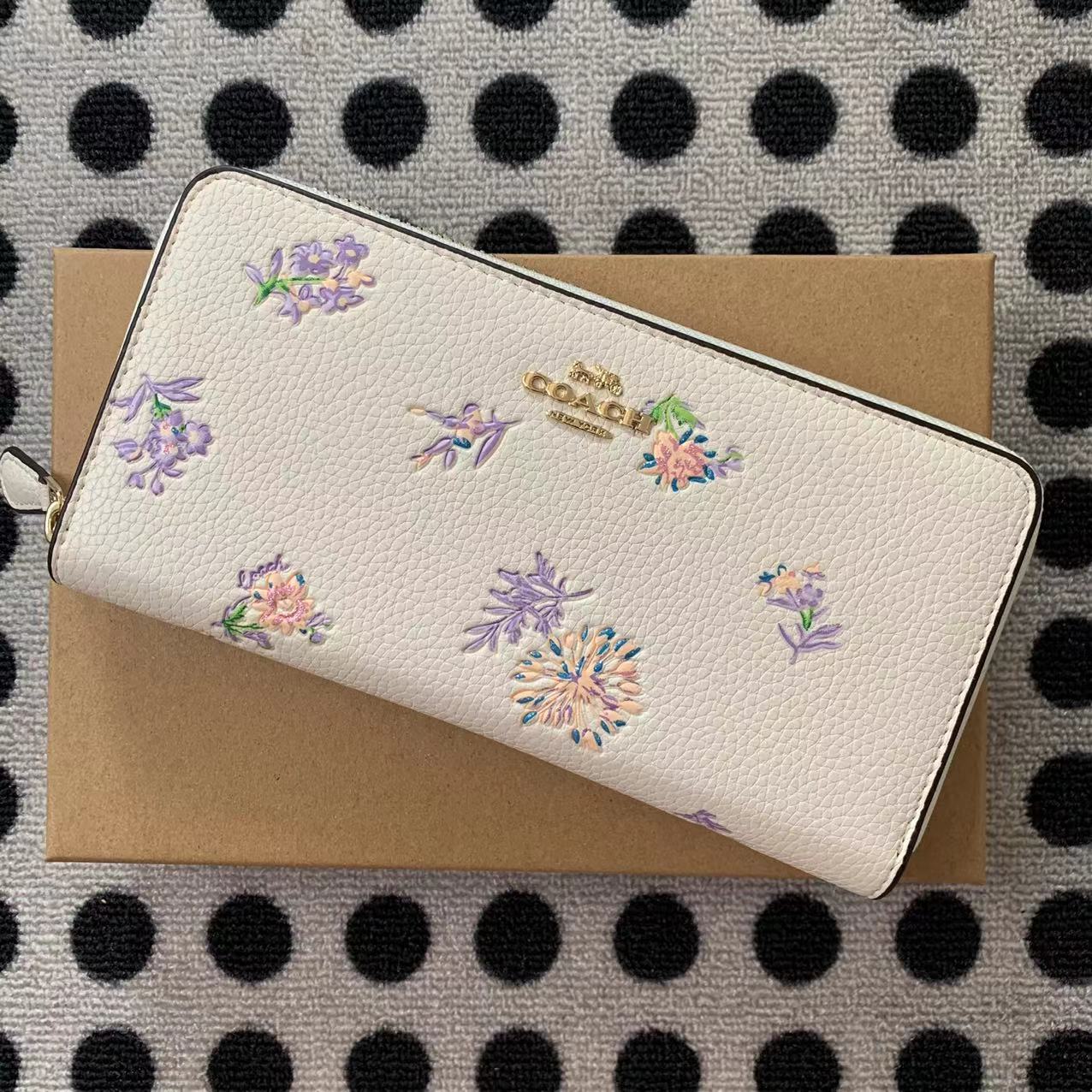 Coach ～COACH 钱包 女士长款拉链钱包 C3287 23498 67245 69832 91649