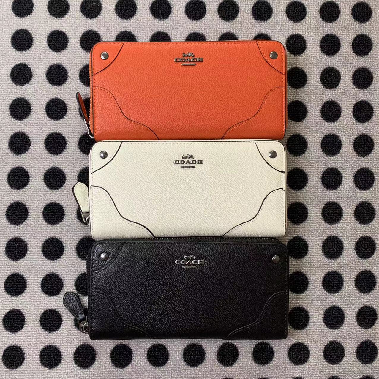 Coach ～COACH 女士钱包 F52645