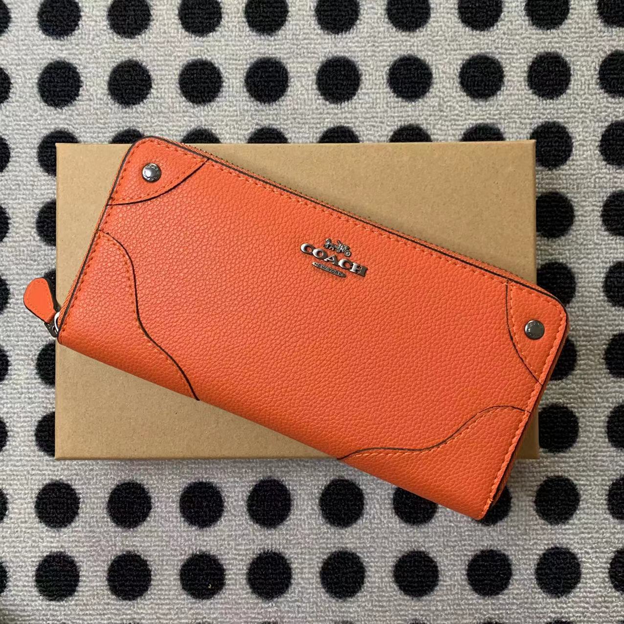 Coach ～COACH 女士钱包 F52645