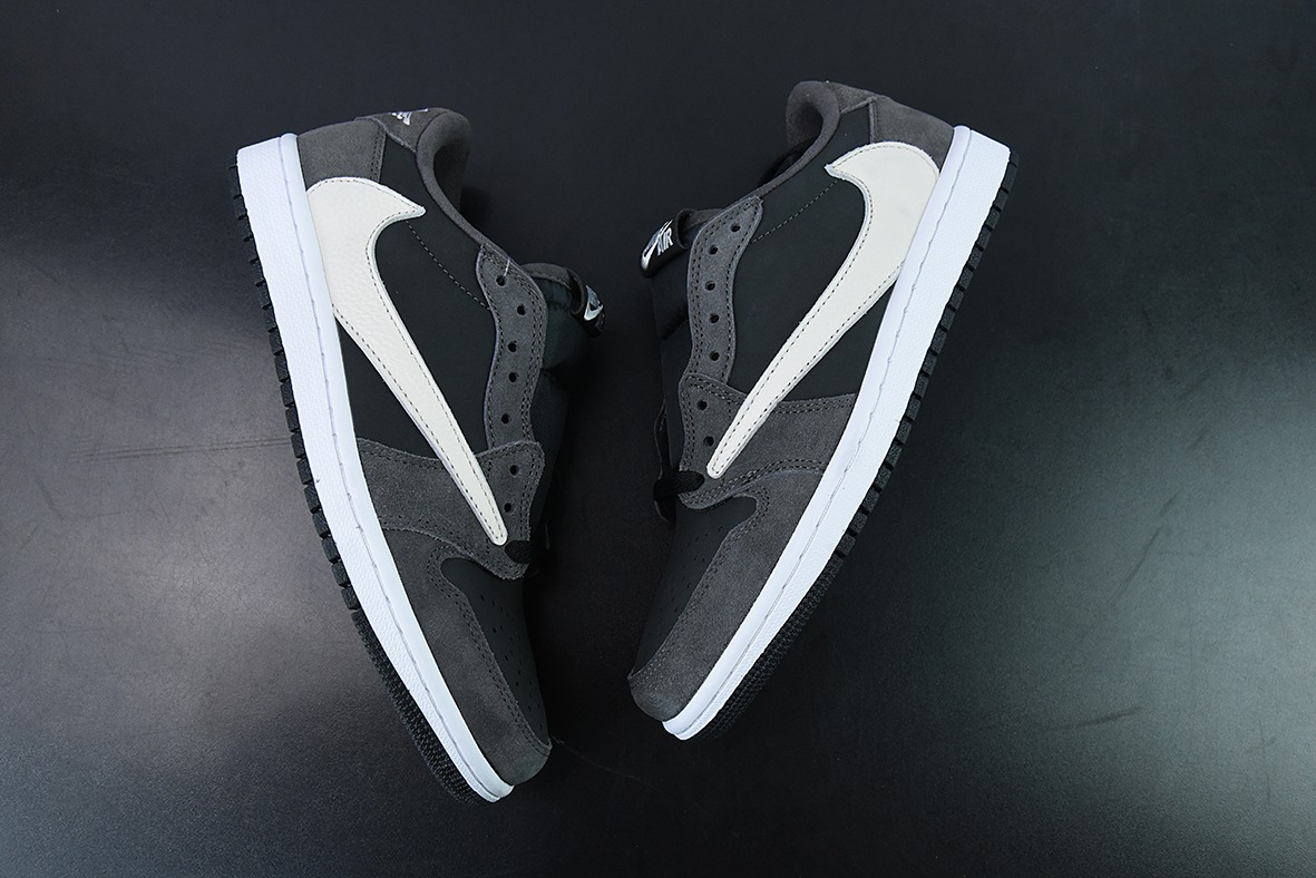 Travis Scott x NK Air Jordan 1 Low AJ1 TS倒钩低帮休闲板鞋 黑灰货号：CQ4277-003