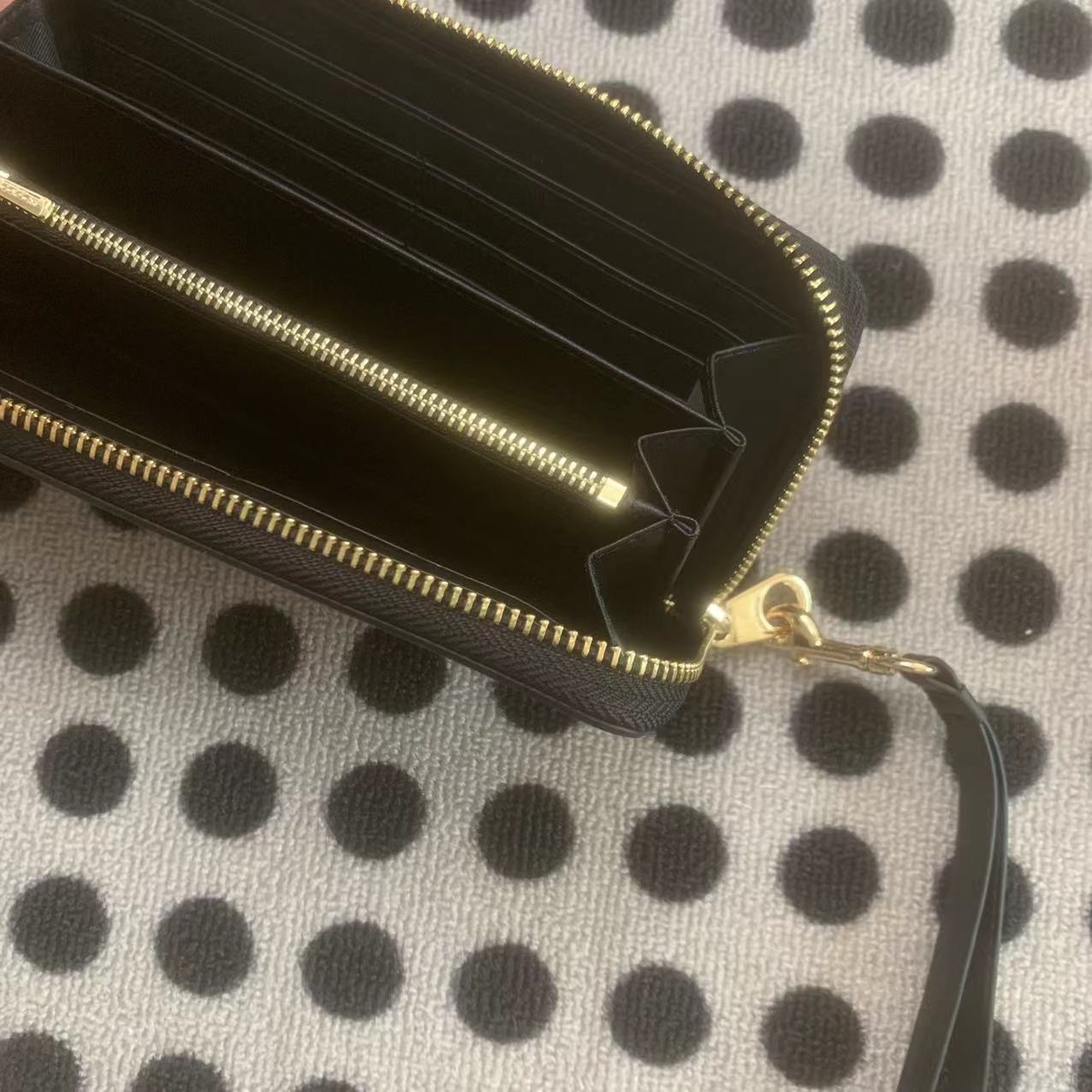 Coach ～COACH 女士手挽錢包 C8675