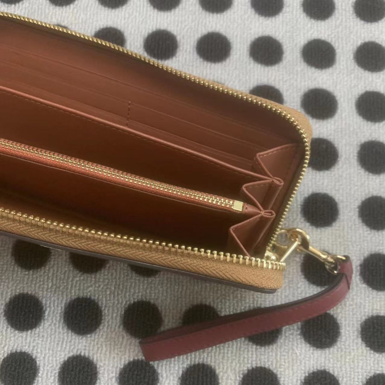 Coach ～COACH 女士手挽錢包 C8763