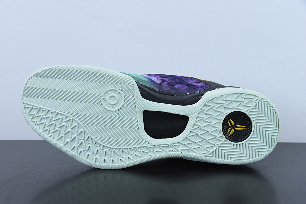 Nk Kobe 8 "SYSTEM" 科比8代 首发配色 复活节彩蛋 男子实战篮球鞋 货号:555035-302