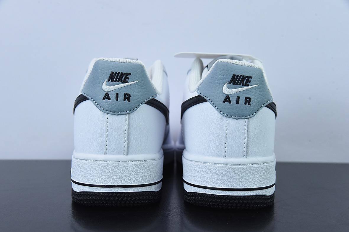 Nike Air Force 1 AF1 空军一号/低帮 白黑 灰尾 刺绣低帮休闲板鞋 货号:CT5531-100