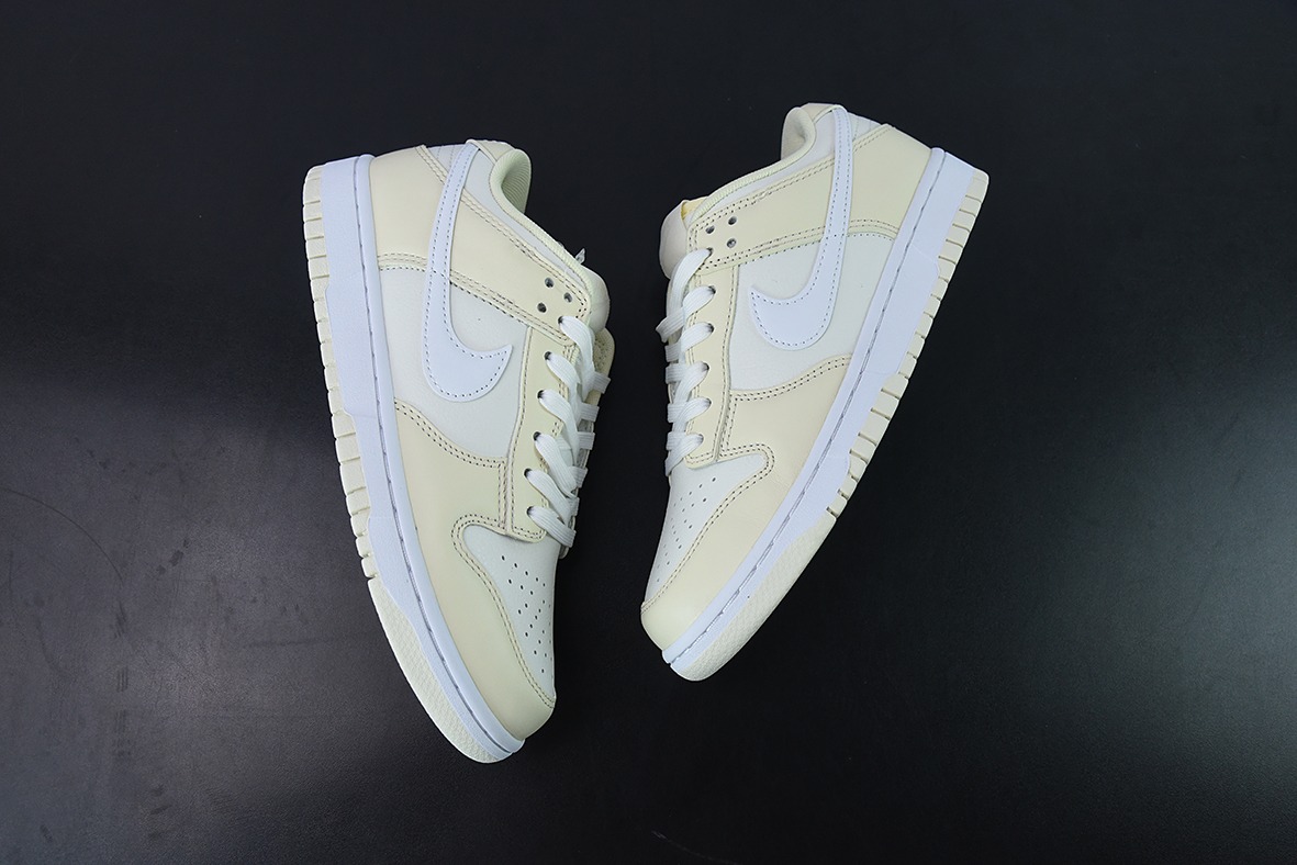 Nike SB Zoom Dunk Low 板鞋 系列经典百搭休闲运动板鞋货号：DJ6188-100
