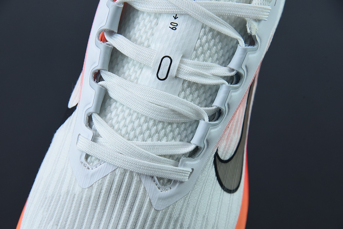 NK Zoom Winflo 9 W9 超轻网面跑步鞋 货号：DD6203-100