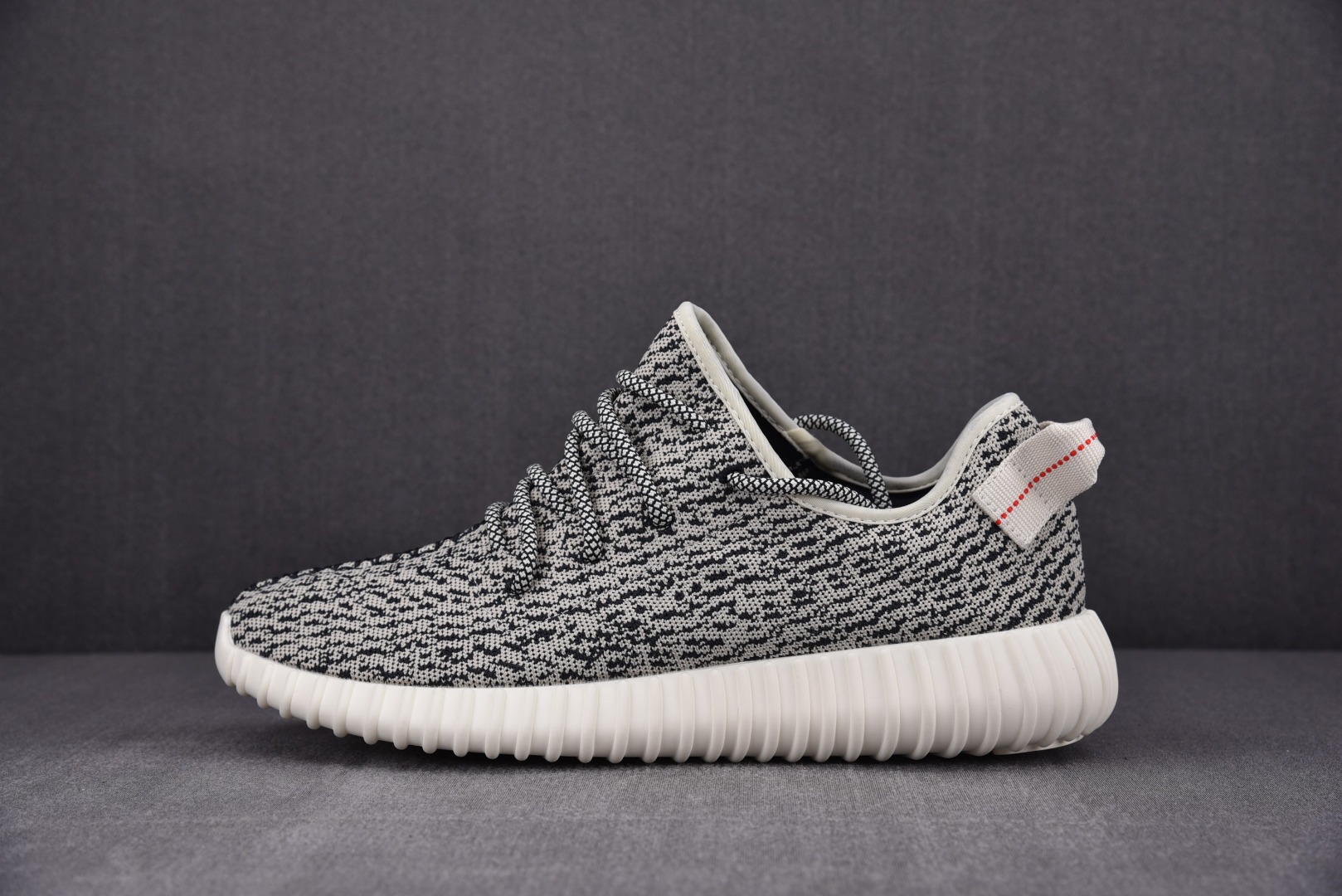 Yeezy灰白初代尺码36-48总裁