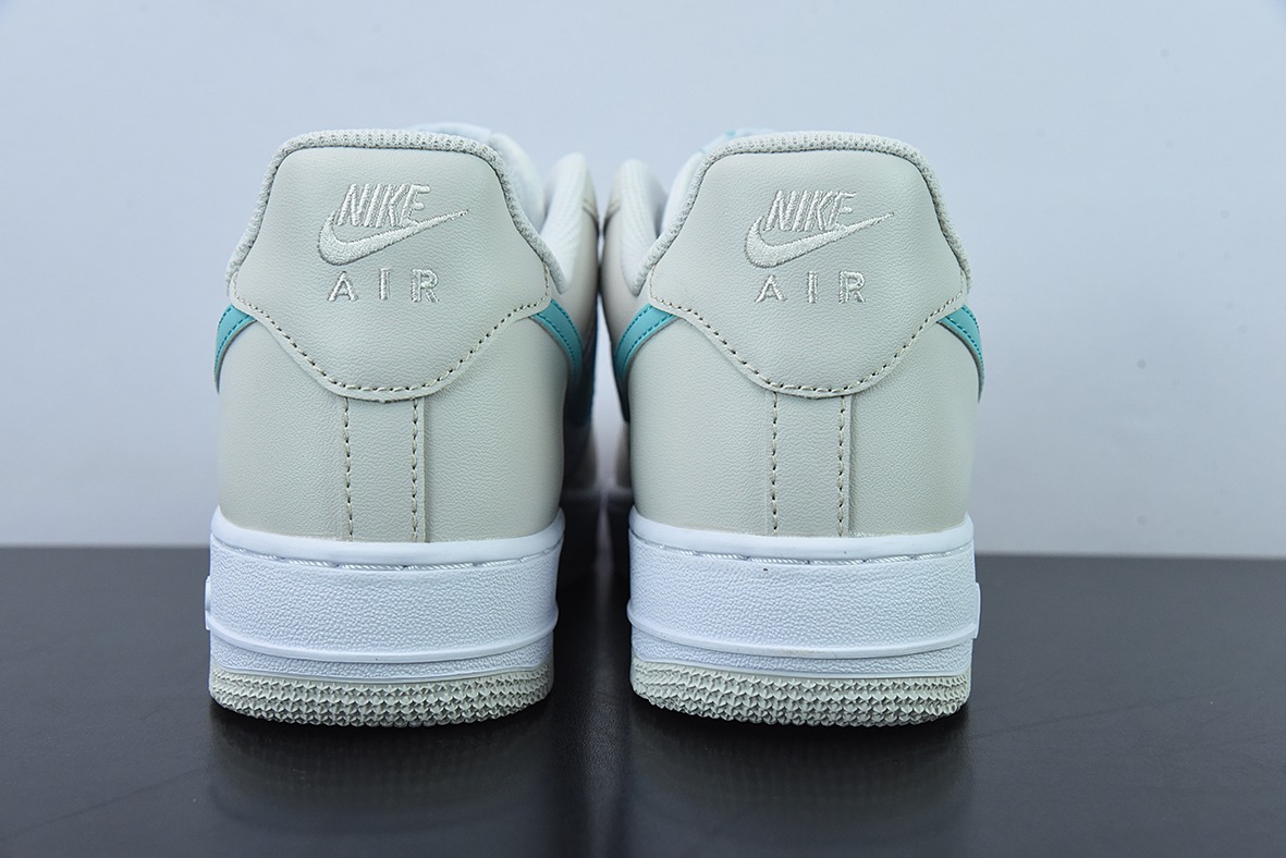 Air Force 1 '07 Low 奶白绿空军一号低帮运动休闲板鞋 货号：LZ6699-555
