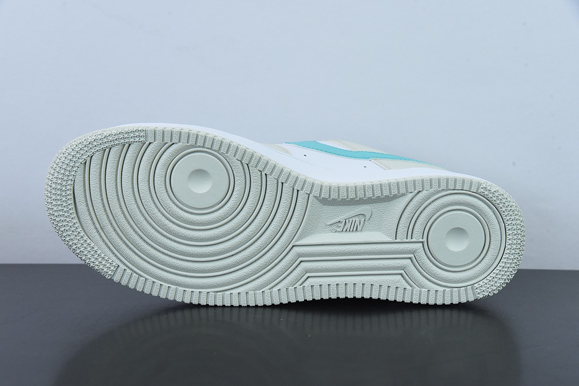 Air Force 1 '07 Low 奶白绿空军一号低帮运动休闲板鞋 货号：LZ6699-555