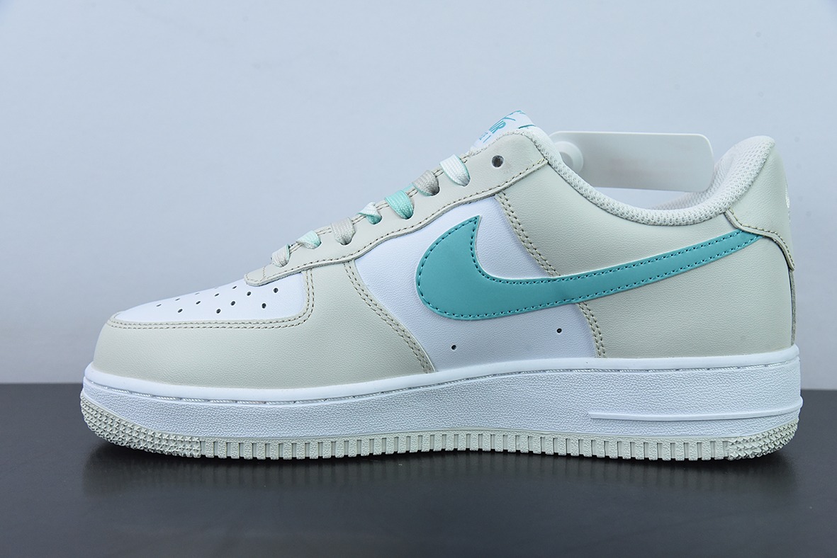 Air Force 1 '07 Low 奶白绿空军一号低帮运动休闲板鞋 货号：LZ6699-555