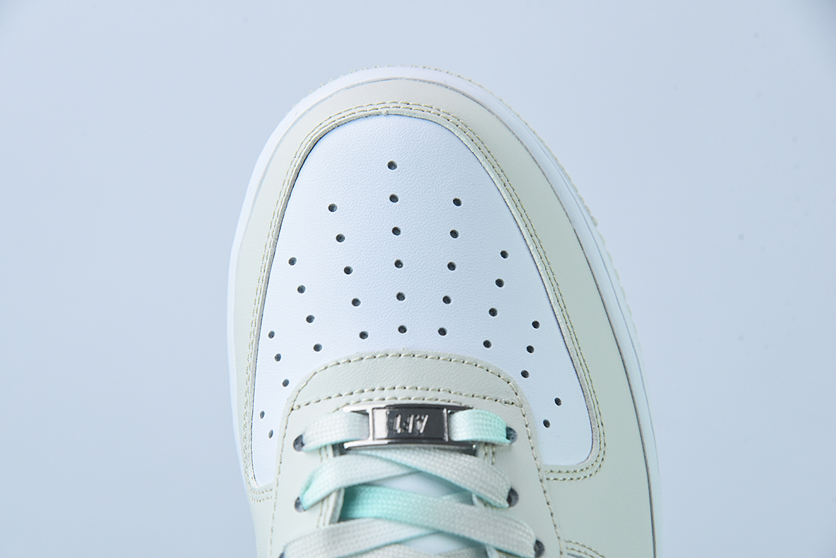 Air Force 1 '07 Low 奶白绿空军一号低帮运动休闲板鞋 货号：LZ6699-555