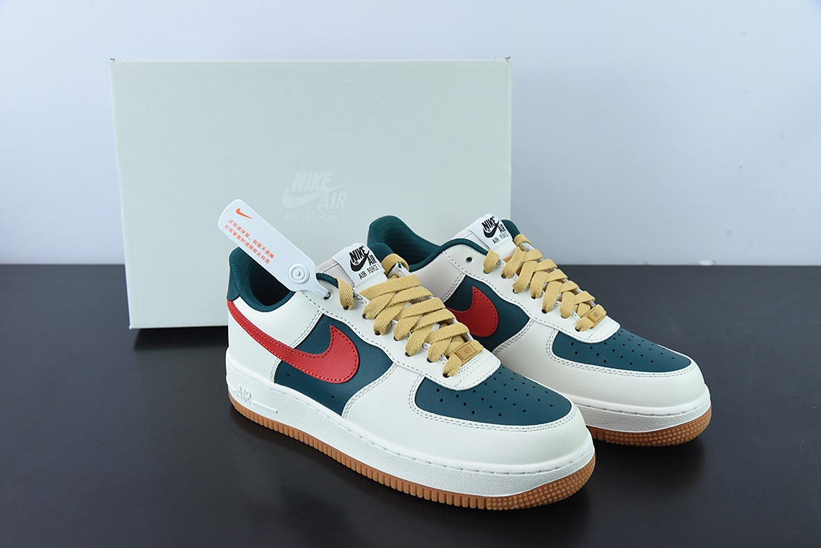 Nike By You Air Force 1'07 Low Retro SP空军一号低帮白绿暗红”货号:FD9063-163