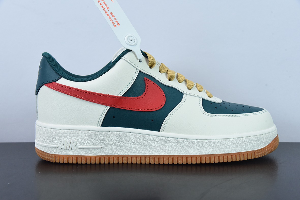 Nike By You Air Force 1'07 Low Retro SP空军一号低帮白绿暗红”货号:FD9063-163