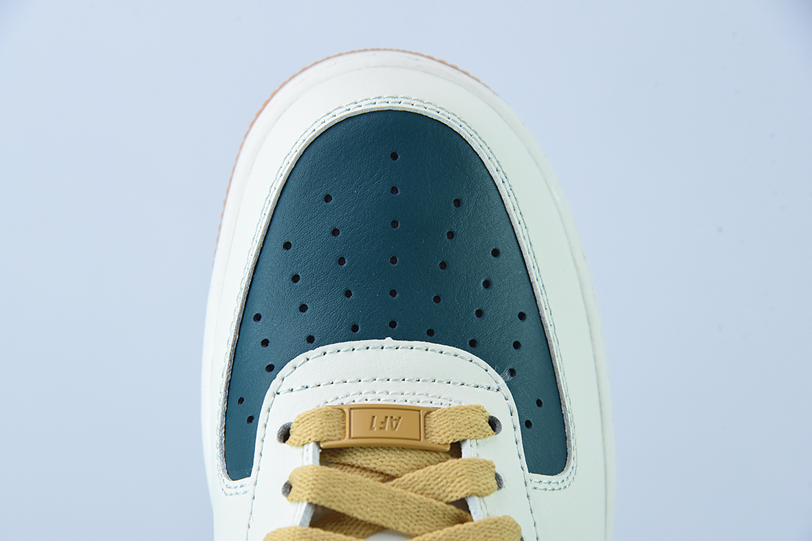 Nike By You Air Force 1'07 Low Retro SP空军一号低帮白绿暗红”货号:FD9063-163