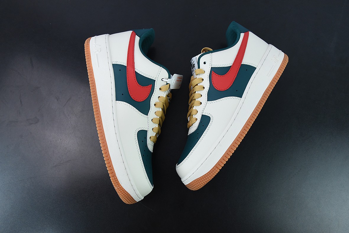 Nike By You Air Force 1'07 Low Retro SP空军一号低帮白绿暗红”货号:FD9063-163